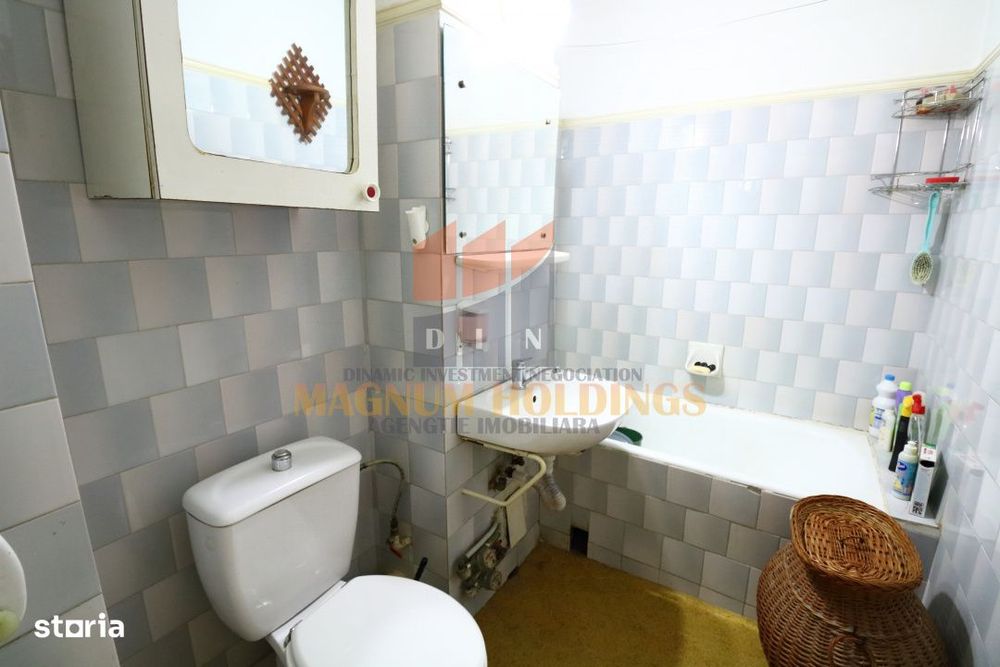 Apartament 2 camere, semidecomandat, Prundu