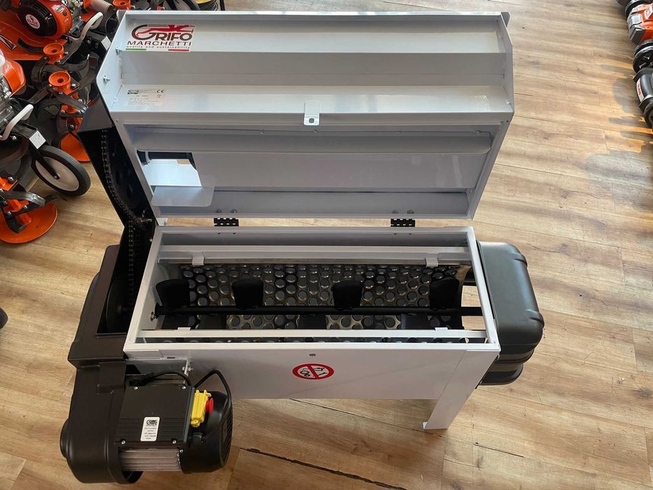 Zdrobitor struguri cu desciorchinator electric GRIFO cu pompa DVEP 20