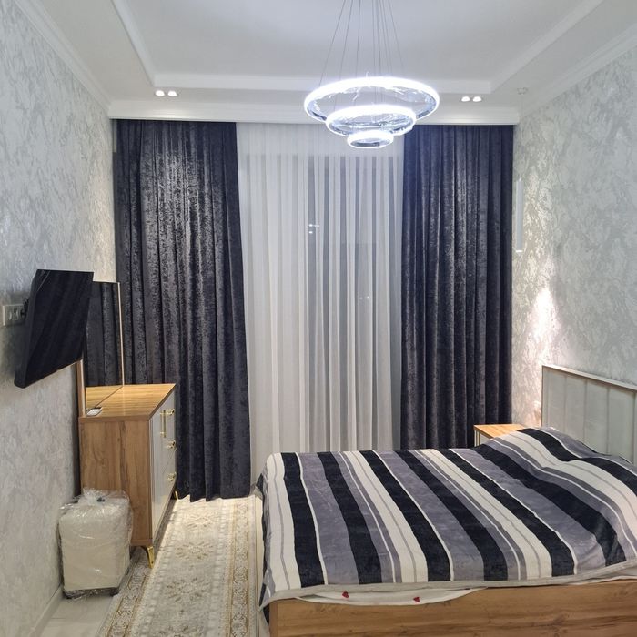 Aviasozlar plaza, 2-xonali 60m², 8-etaj.