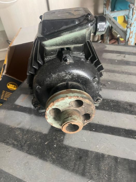 Электродвигатель 1.1кв