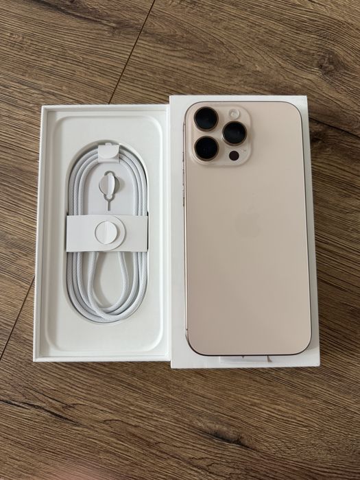 Продаю Iphone 16 pro max 512GB