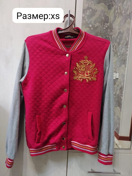 Подростковая одежда в хорошем состоянии