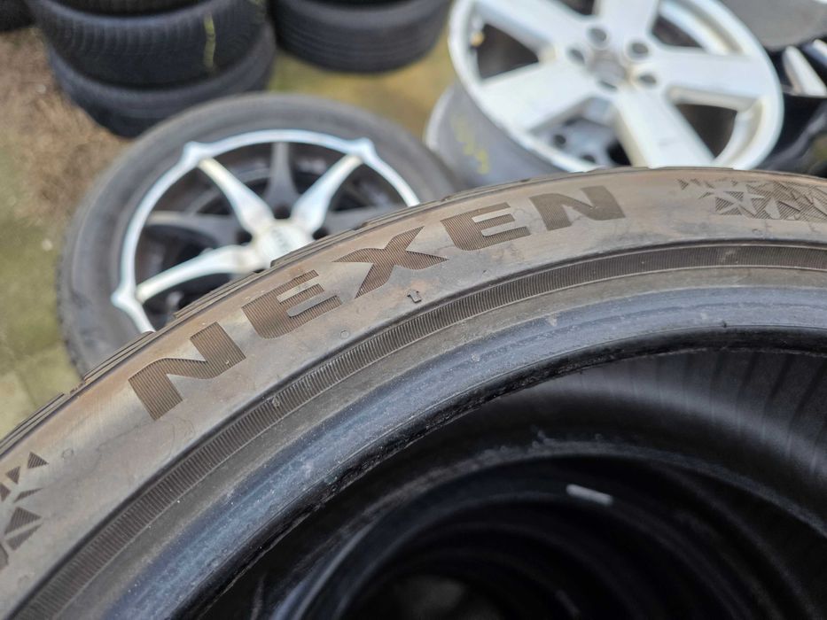 2бр Зимни гуми 215 40 18 - Nexen