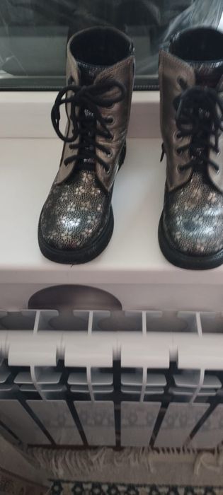 Продам осенние сапоги