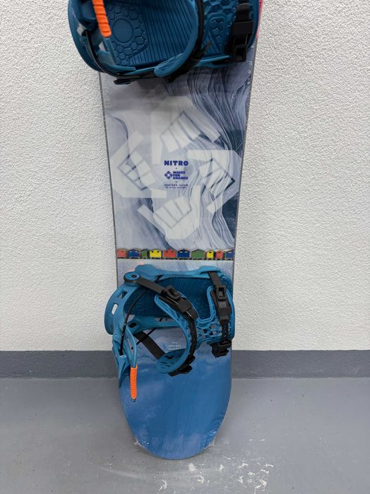 placa noua snowboard nitro santoku L162cm