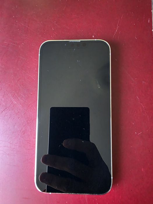 Iphone 13 Pro 128gb. Без забележки. С кутия и кабел. И 8 кейса.