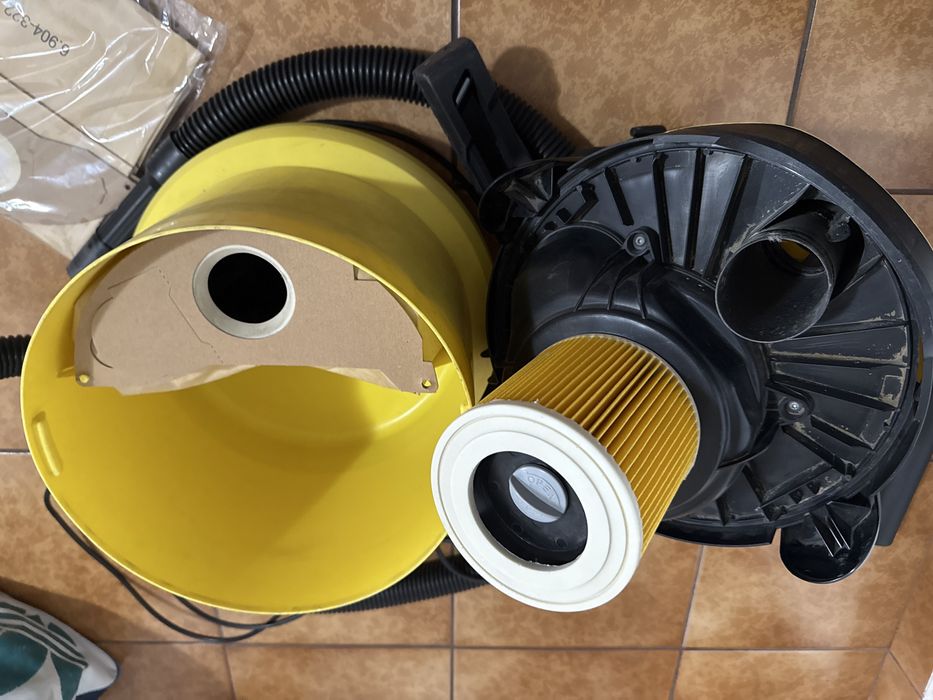 Aspirator Karcher model WD2