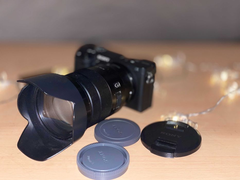 Sony A6400 + обектив Sony 18-105mm f/4 + 2 батерии