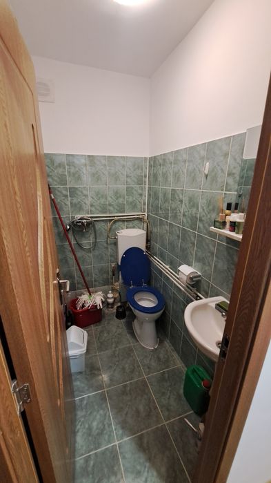 Inchiriez apartament 3 camere in Tudor