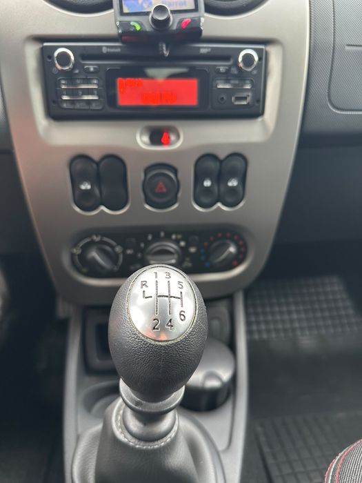 Dacia Duster 4X2 1.5Dci 110CP EURO 5 2013 Model Prestige Culoare deosebita