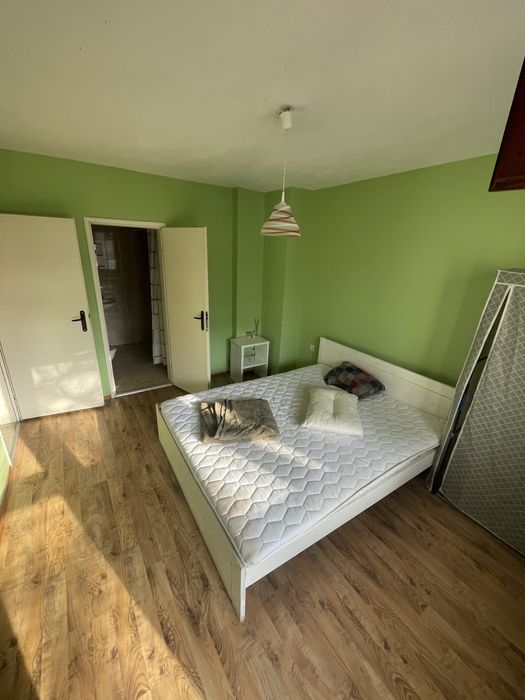 Тристаен апартамент във Възраждане, Бургас!!