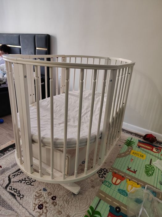 Кровать детская  , колыбельная