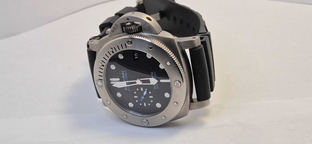 Panerai Luminor Submersible