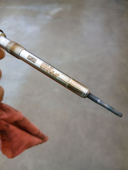 Bujie incandescenta cu senzor vw tiguan originală +cele 3 bonus