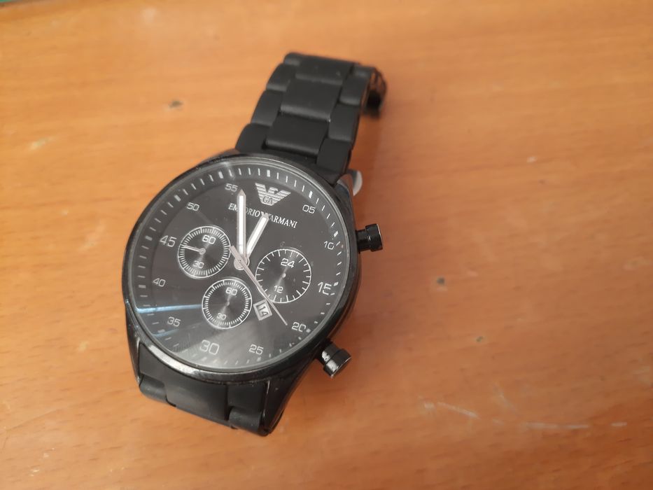 Продам часы оригинал EMPORIO ARMANI