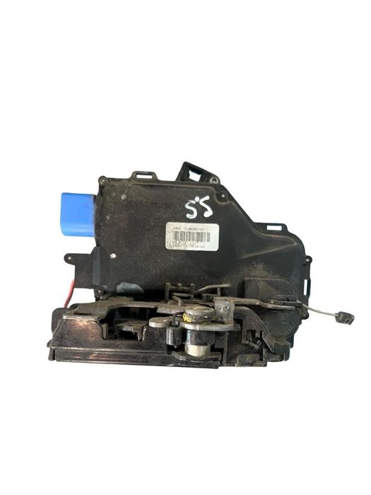 Broasca Usa Stanga Spate Volkswagen Touran 1T3 2010 - 2015 1.6 Tdi Cayc 7L0839015H