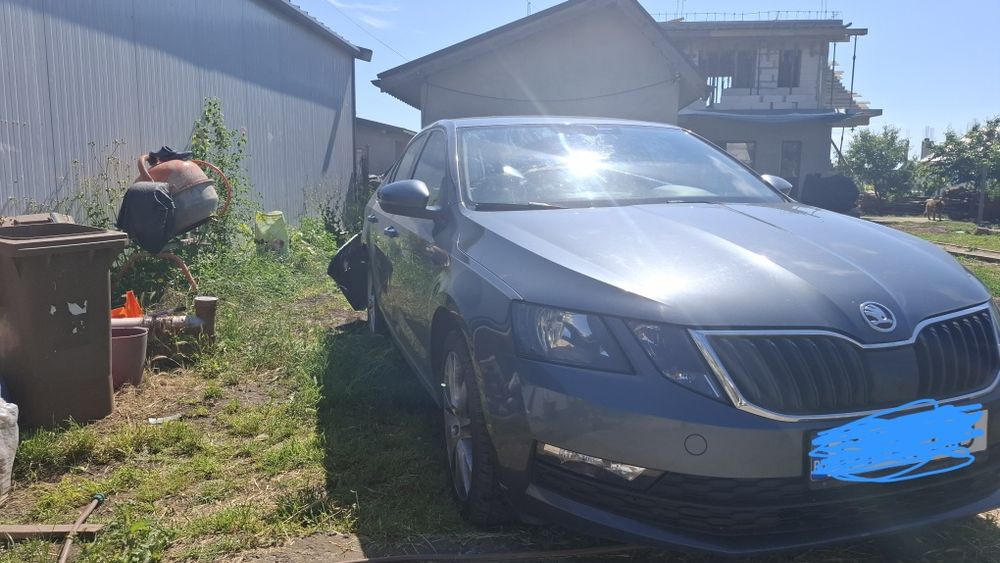 Skoda Octavia 1.6 TDi,115 cp,cutie manuală 5 rapoarte, 163800 km,fără airbag-uri sărite
