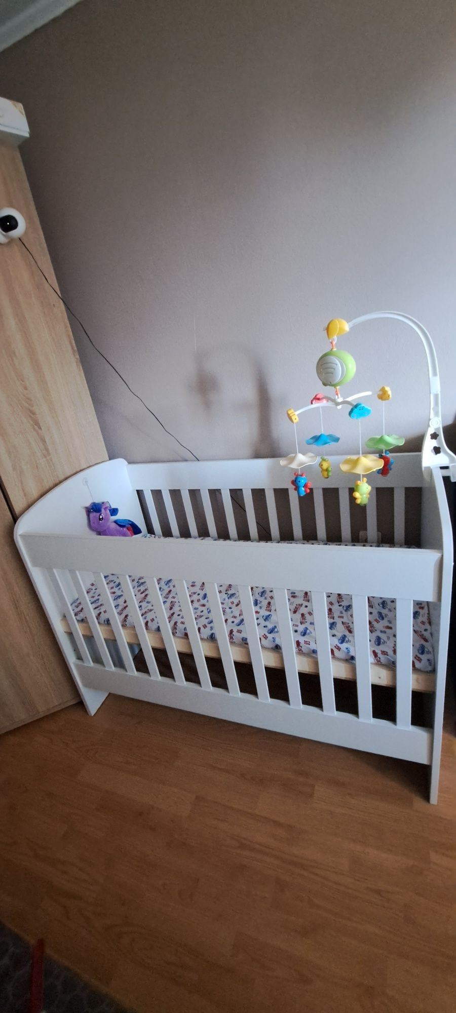 Olx baby crib best sale