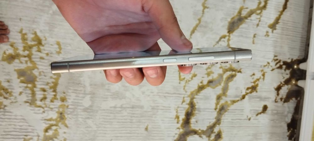 Samsung galaxy s24 ultra 256gb 550$