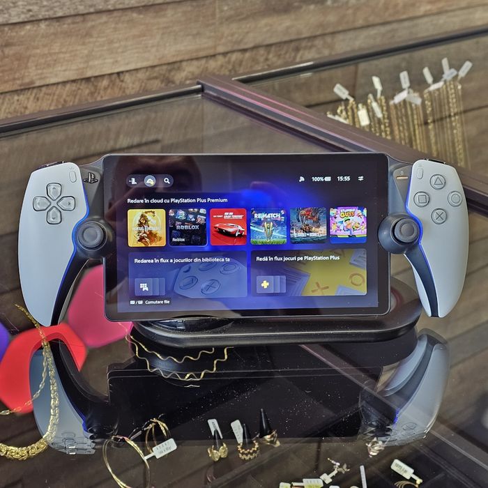 Amanet F28: PlayStation Portal Remote (P)