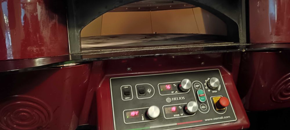 Професионална пещ за пици