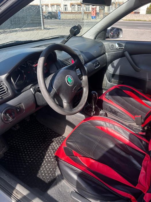 skoda octavia 1