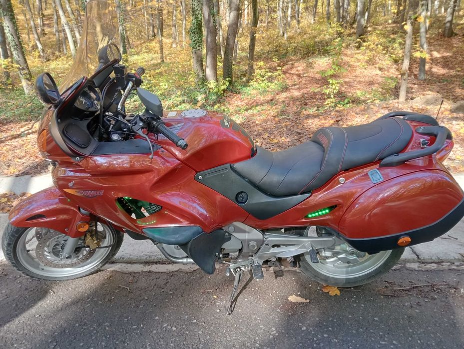 Honda Deauville 650
