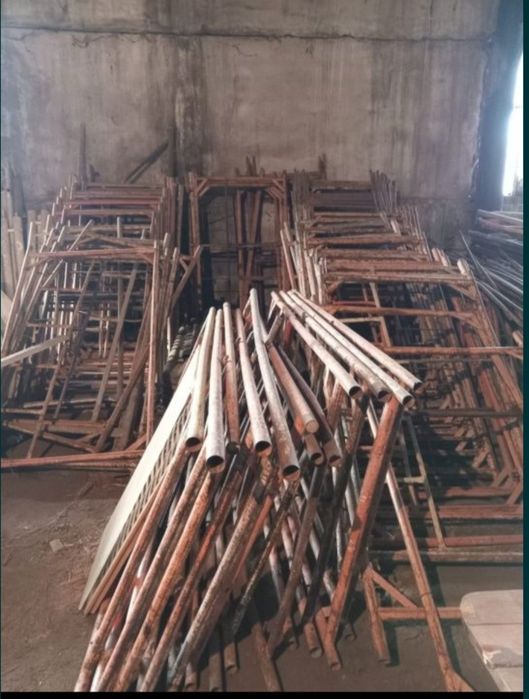 Продам строительные леса б/у (комплект]