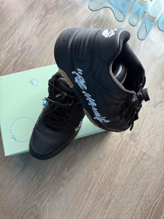 Adidasi Off  White mas 42