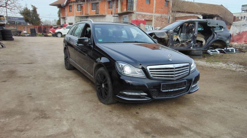 Dezmembrez Mercedes C Class w204 facelift motor 2.2 euro 5 tip 651 cutie manuala combi