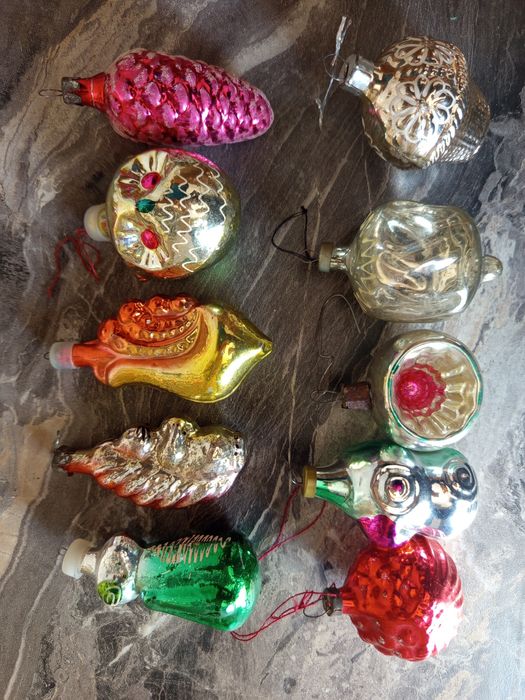 Продам советские елочные игрушки СССР шары и другие по 30000  за штуку