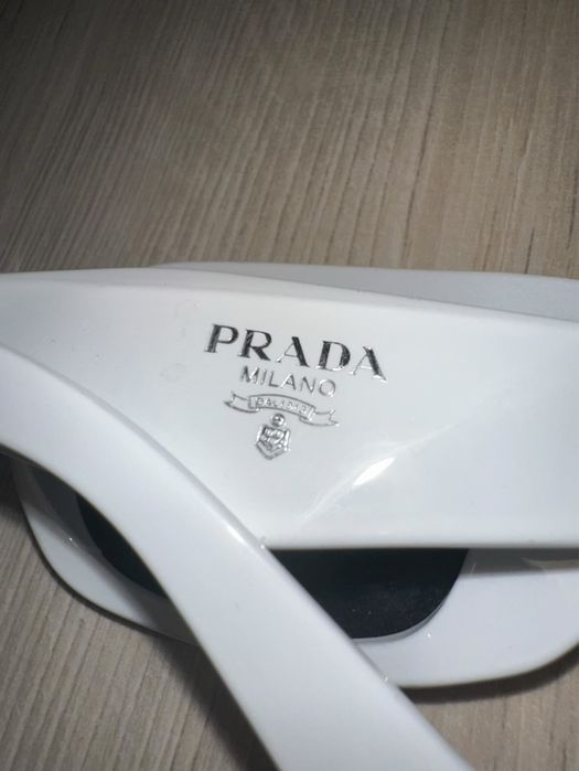 Prada Очила Бели