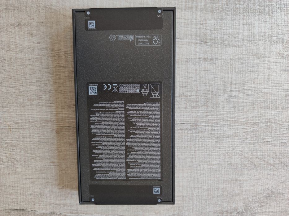 Samsung Galaxy Z Flip 7 5G 256GB  Blue Shadow Jet black 2г. Гаранция!