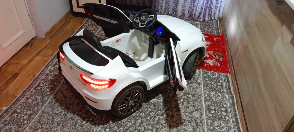 Електрическа кола за деца