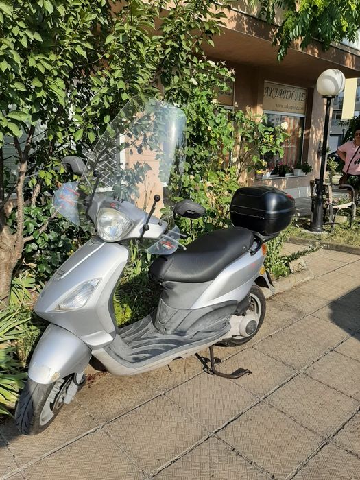 Скутер Piaggio fly 150cc