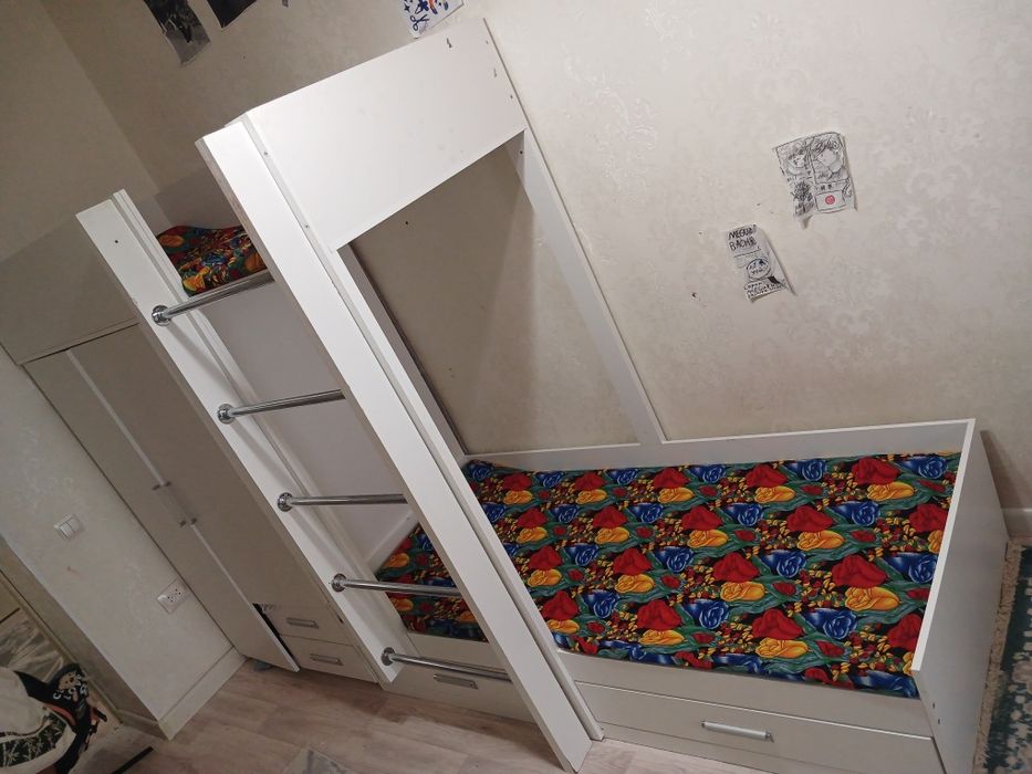 Детский двухярусный кровать