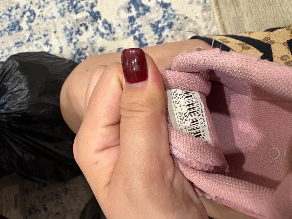 Продам детскую обувь