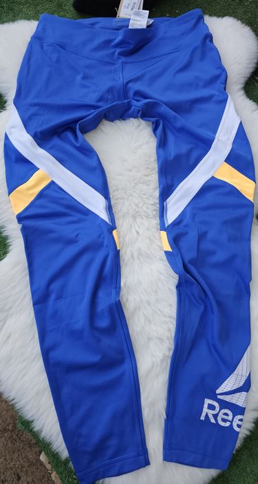 Reebok оригинален дамски клин нов  Л размер