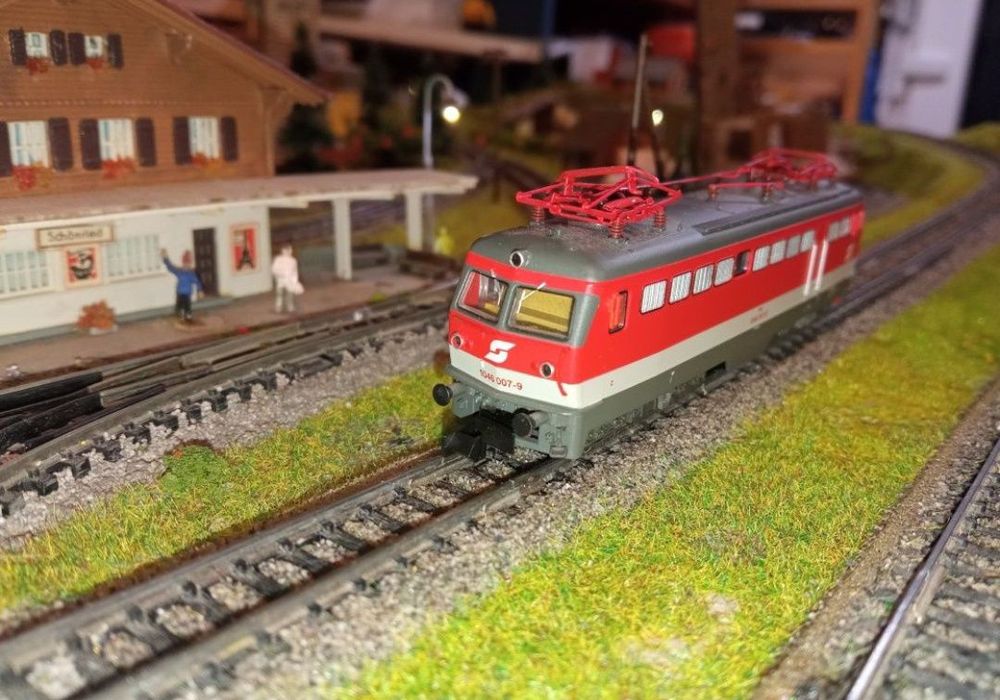 Arnold QBB, cod HN2306, scara N, 9mm
Locomotiva este dotată cu decodor