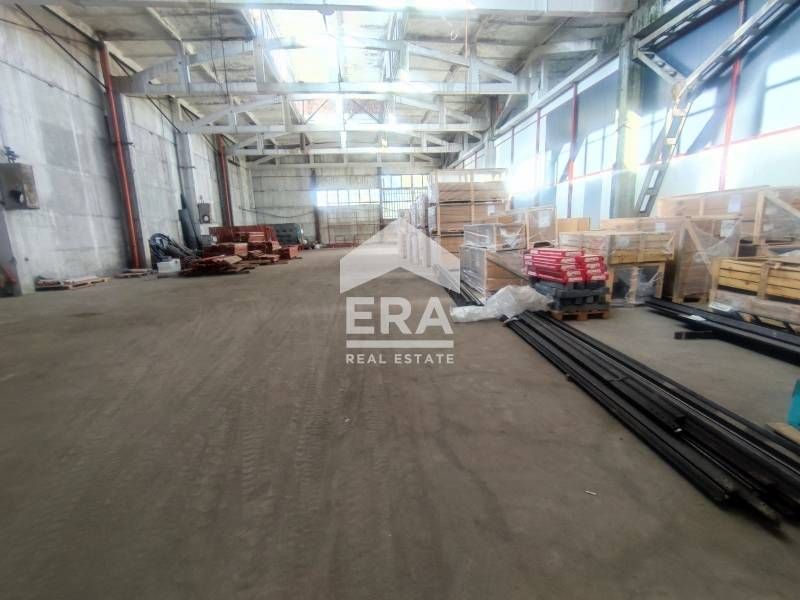 Дава се под наем Промишлена сграда в Хасково, Овчарски - 720 кв.м за 2203.2 € - Снимка #1
