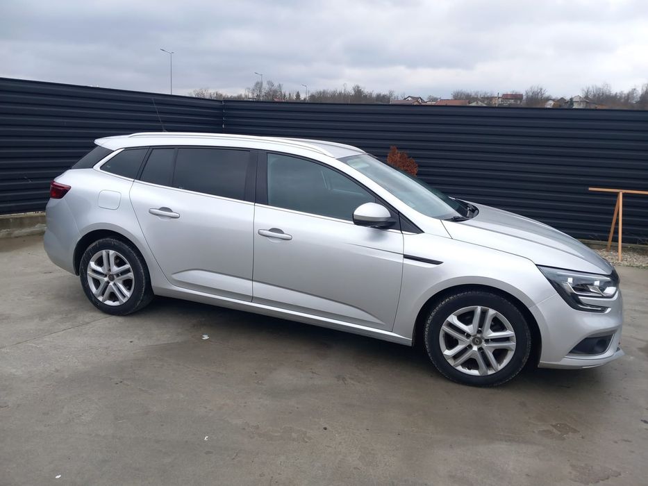 Renault Megane Faruri led/ 2016/R LINK //senzori parcare