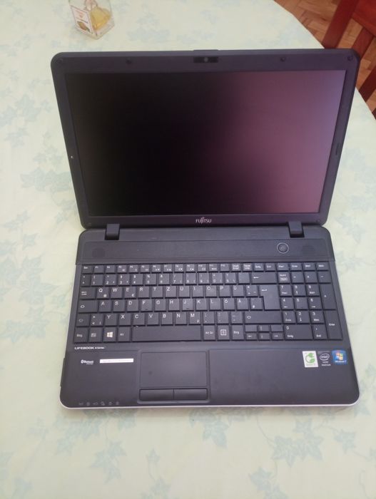 Лаптопи за части