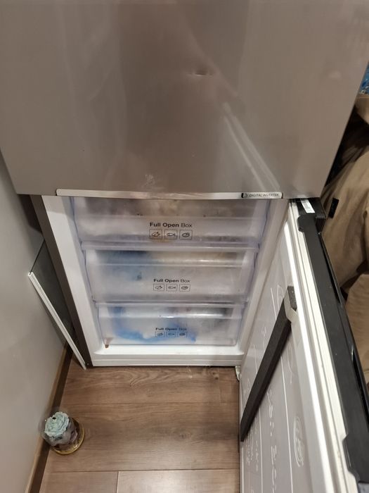 Продам холодильник Samsung