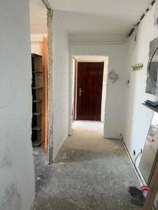 Vând apartament 3 camere, decomandat, Slatina, zona Zahana