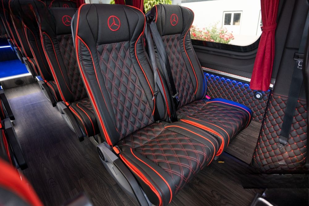 Inchirieei Microbuze excursie