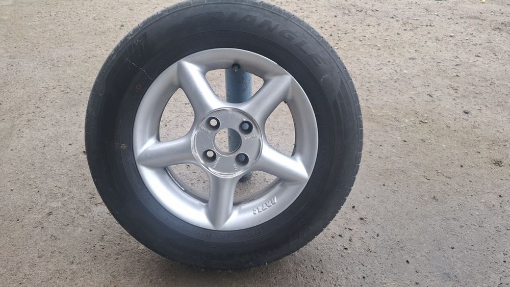 Продам комплект летней резины с дисками!