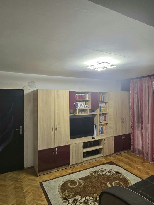 Vand Apartament 2 camere la Ciocârlia la spitalul militar — fotografia 3