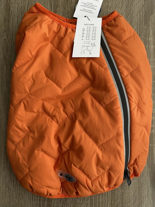 Vestă nouă pentru câine