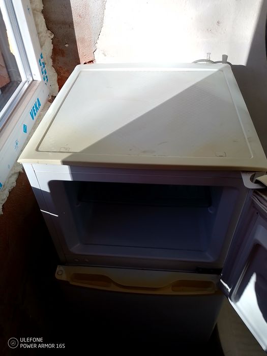 Хладилник NEO с горна камера