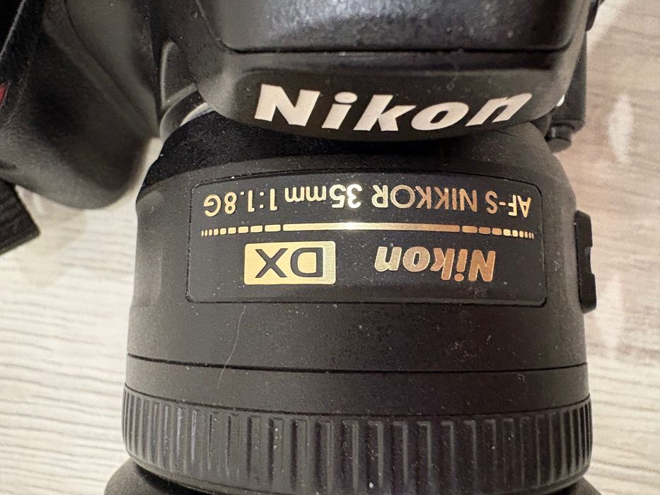Nikon 3200 с 2 линзами